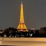 Vue Extraordinaire Sur La Tour Eiffel